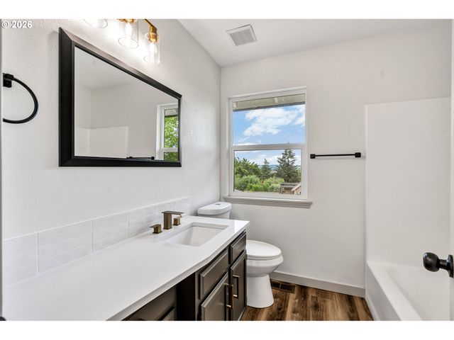 15134 Sw FOREST Ave, Sherwood, OR 97140