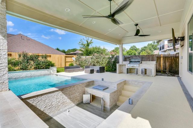 20637 Eagle Wood Trace Drive, Porter, TX 77365