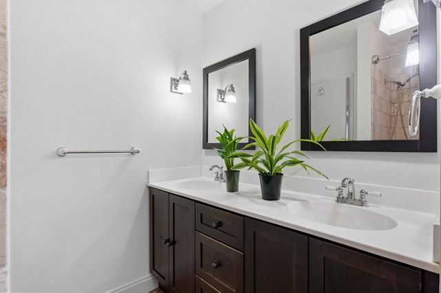 3902 Peterson Ave 205, Austin, TX 78756