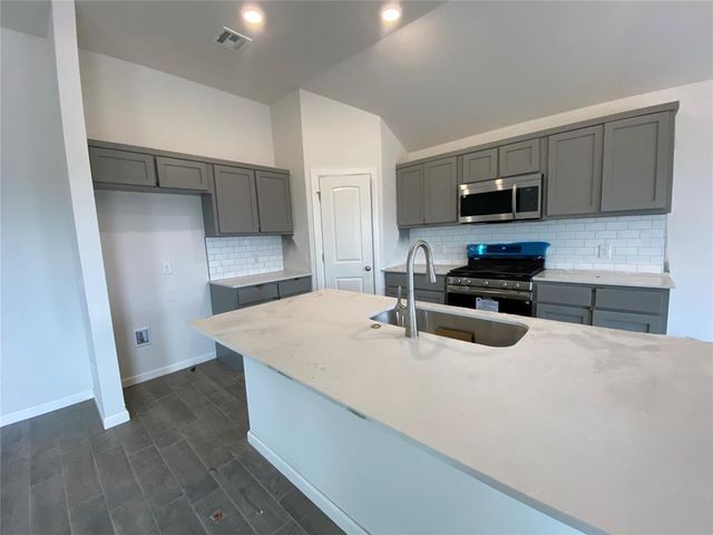 20653 Brush Creek Boulevard, Harrah, OK 73045