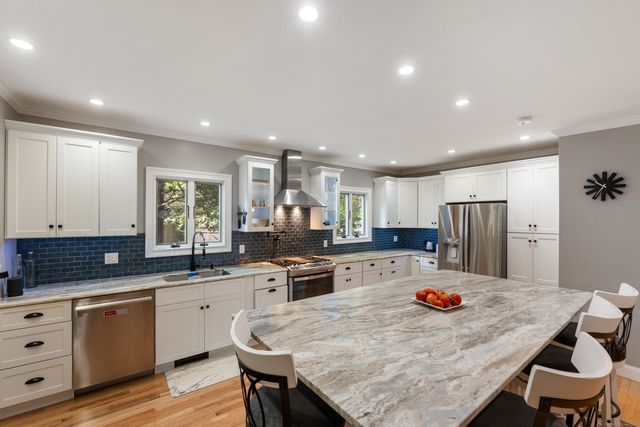 15 Flak Lane, New Fairfield, CT 06812