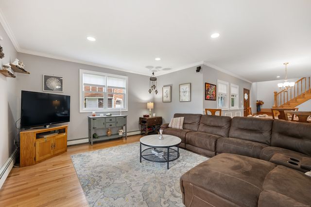 15 Flak Lane, New Fairfield, CT 06812