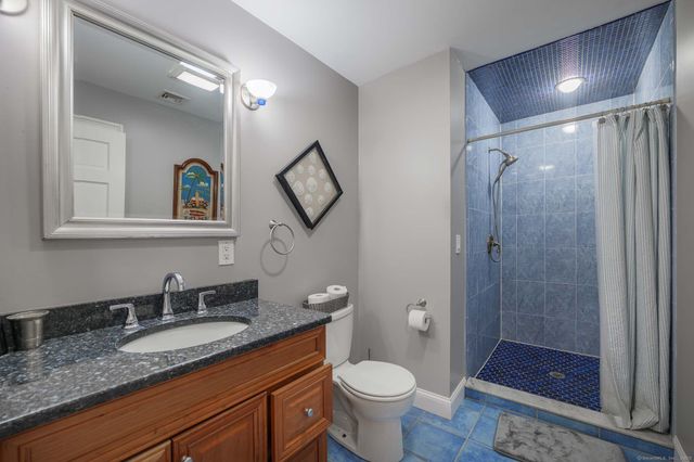 15 Flak Lane, New Fairfield, CT 06812