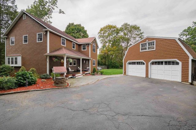 15 Flak Lane, New Fairfield, CT 06812