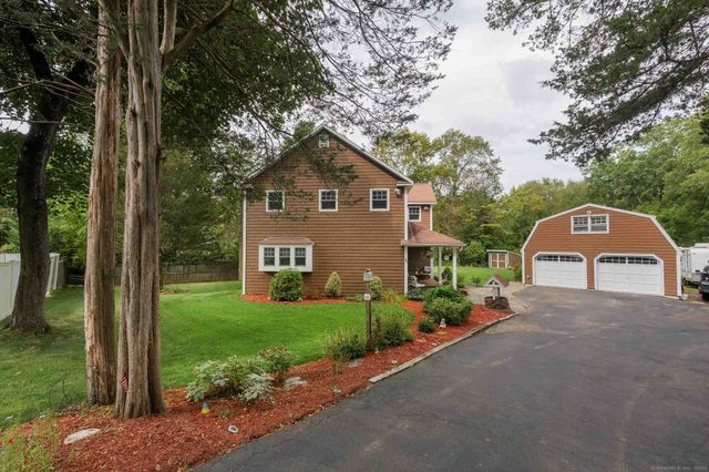 15 Flak Lane, New Fairfield, CT 06812