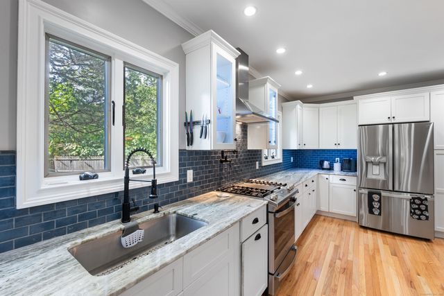 15 Flak Lane, New Fairfield, CT 06812