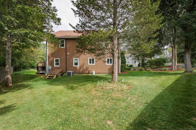 15 Flak Lane, New Fairfield, CT 06812