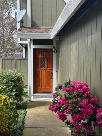 3264 Heights Dr, Cameron Park, CA 95682