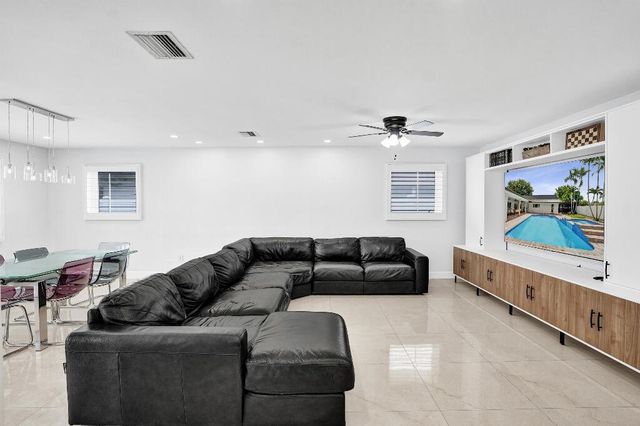 4900 N 36th Street, Hollywood, FL 33021
