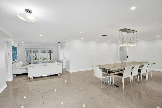 4900 N 36th Street, Hollywood, FL 33021