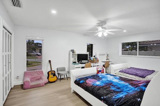 4900 N 36th Street, Hollywood, FL 33021