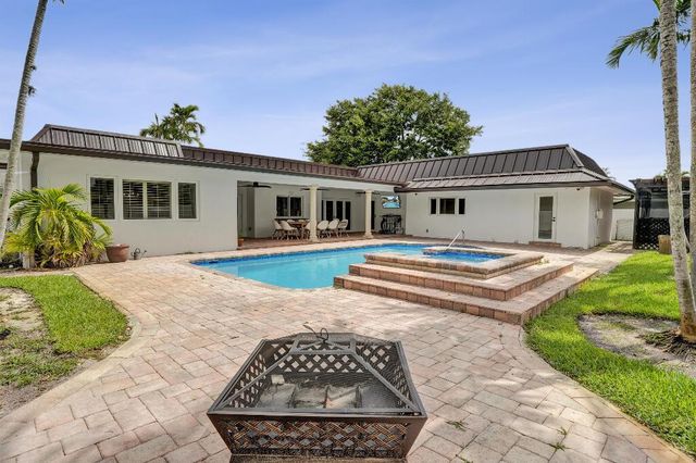 4900 N 36th Street, Hollywood, FL 33021