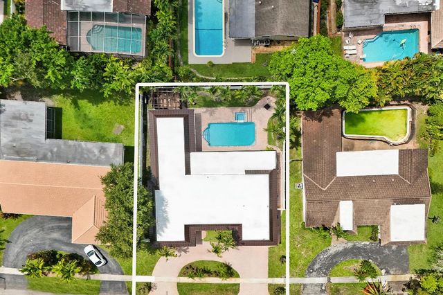 4900 N 36th Street, Hollywood, FL 33021