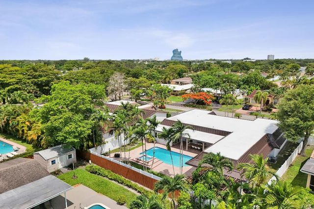 4900 N 36th Street, Hollywood, FL 33021