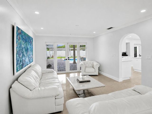 4900 N 36th Street, Hollywood, FL 33021