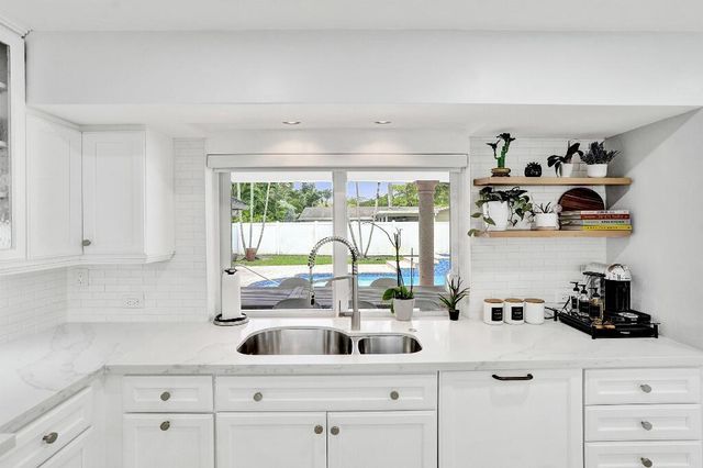 4900 N 36th Street, Hollywood, FL 33021