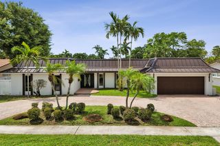 4900 N 36th Street, Hollywood, FL 33021