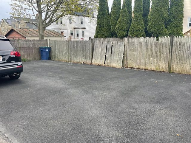 8 Lothrop Street 3, Salem, MA 01970