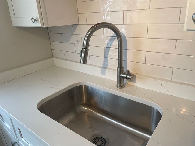 8 Lothrop Street 3, Salem, MA 01970