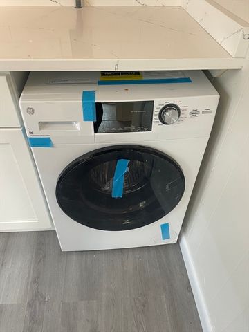 8 Lothrop Street 3, Salem, MA 01970