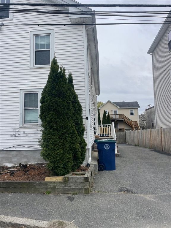 8 Lothrop Street 3, Salem, MA 01970