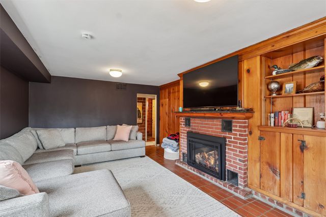 1706 36th Street, Des Moines, IA 50310