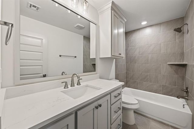 9508 Sultans Water Way, Yukon, OK 73099