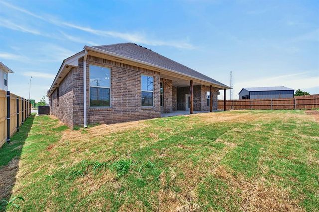 9508 Sultans Water Way, Yukon, OK 73099