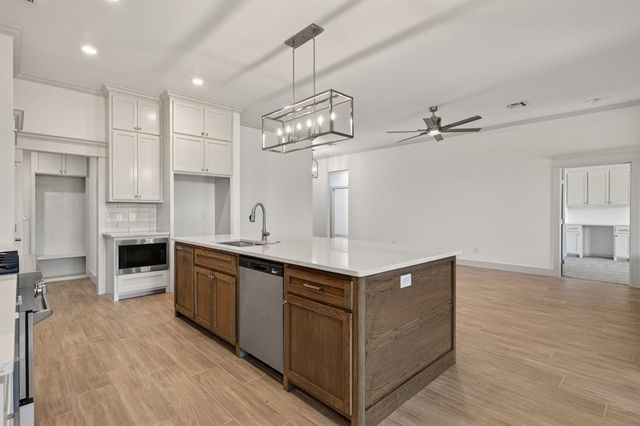 9508 Sultans Water Way, Yukon, OK 73099