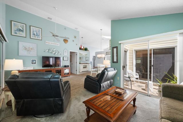 3886 40TH AVENUE W, Bradenton, FL 34205