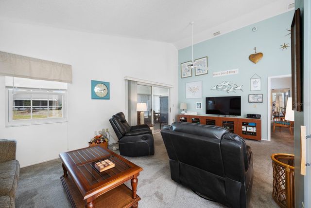 3886 40TH AVENUE W, Bradenton, FL 34205