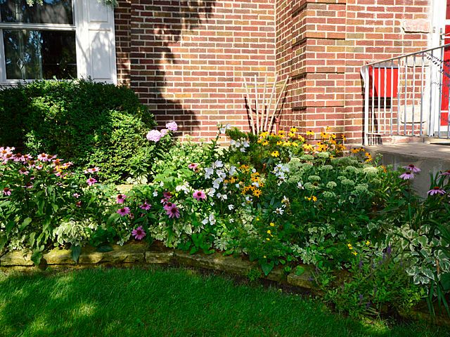 6700 N Fairfield Avenue, Chicago, IL 60645