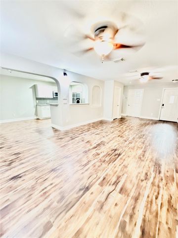 9110 Grandview Park Drive, Spring, TX 77379