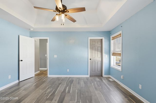 1328 Sunrise Drive, Carthage, MO 64836