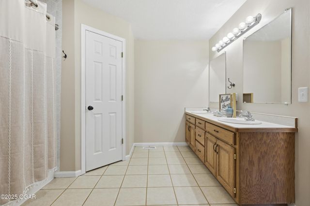 1328 Sunrise Drive, Carthage, MO 64836