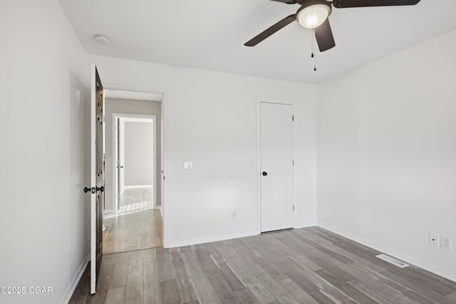 1328 Sunrise Drive, Carthage, MO 64836