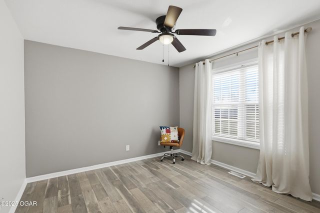 1328 Sunrise Drive, Carthage, MO 64836