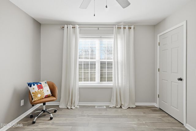 1328 Sunrise Drive, Carthage, MO 64836