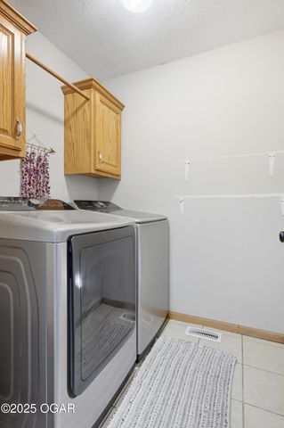 1328 Sunrise Drive, Carthage, MO 64836