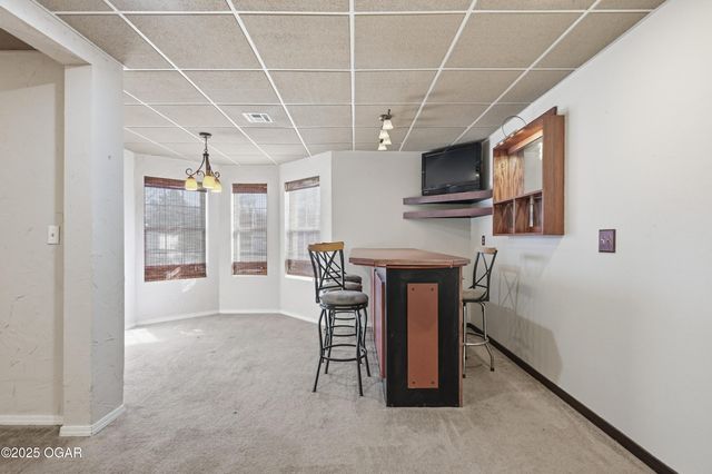 1328 Sunrise Drive, Carthage, MO 64836