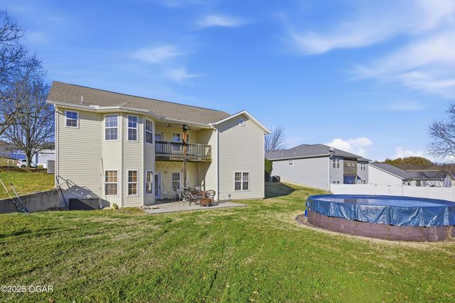 1328 Sunrise Drive, Carthage, MO 64836