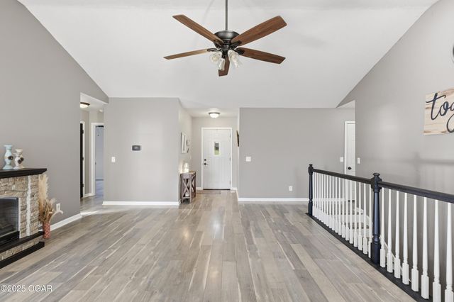 1328 Sunrise Drive, Carthage, MO 64836