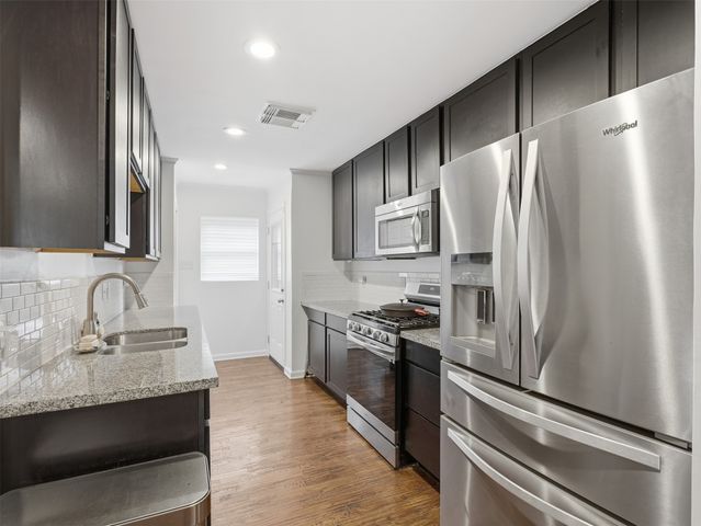 814 Westmount Avenue, Dallas, TX 75211