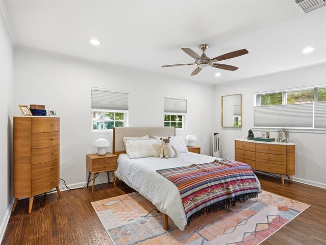 814 Westmount Avenue, Dallas, TX 75211