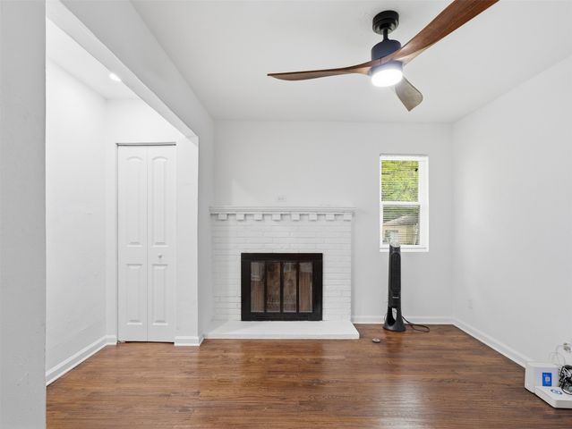 814 Westmount Avenue, Dallas, TX 75211