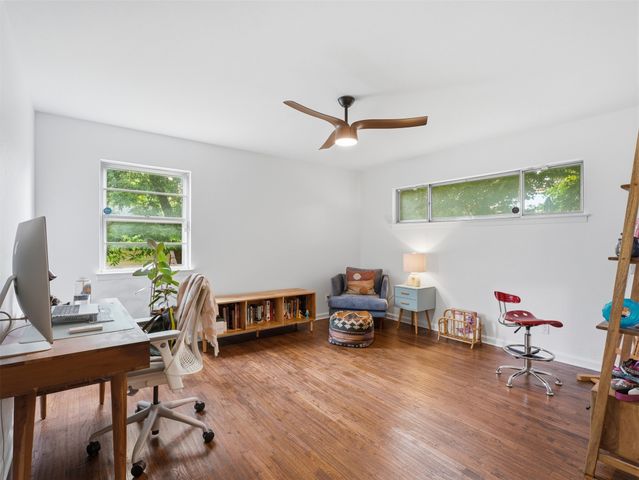 814 Westmount Avenue, Dallas, TX 75211
