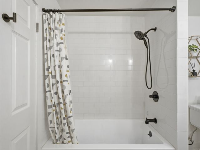 814 Westmount Avenue, Dallas, TX 75211