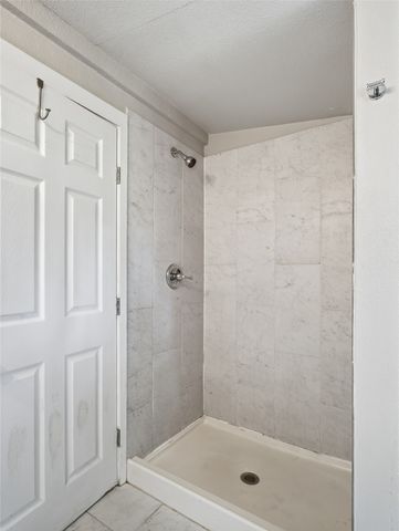 814 Westmount Avenue, Dallas, TX 75211
