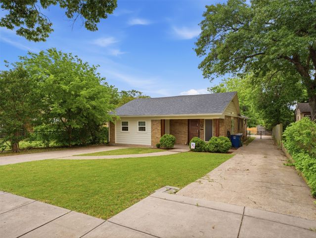 814 Westmount Avenue, Dallas, TX 75211