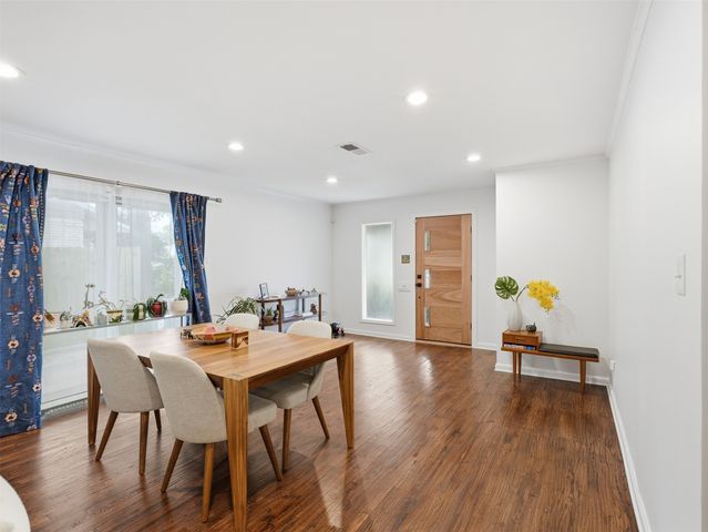 814 Westmount Avenue, Dallas, TX 75211